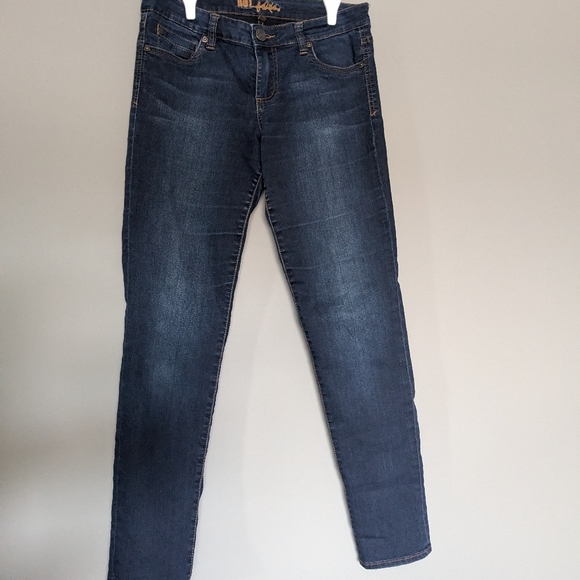 Kut from the Kloth size 6 Catherine boyfriend jeans in dark wash - Picture 1 of 6